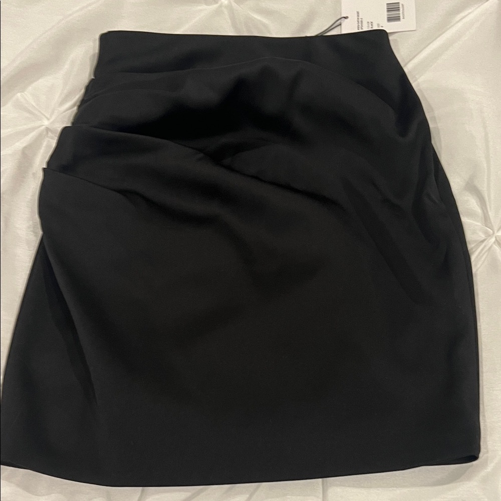 NWT Generation Love Mika Black Satin Mini Skirt Size 0 - Picture 9 of 12